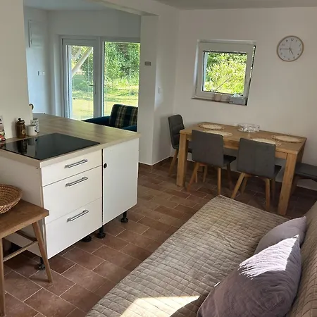 Na Soutoku بيت للعطل